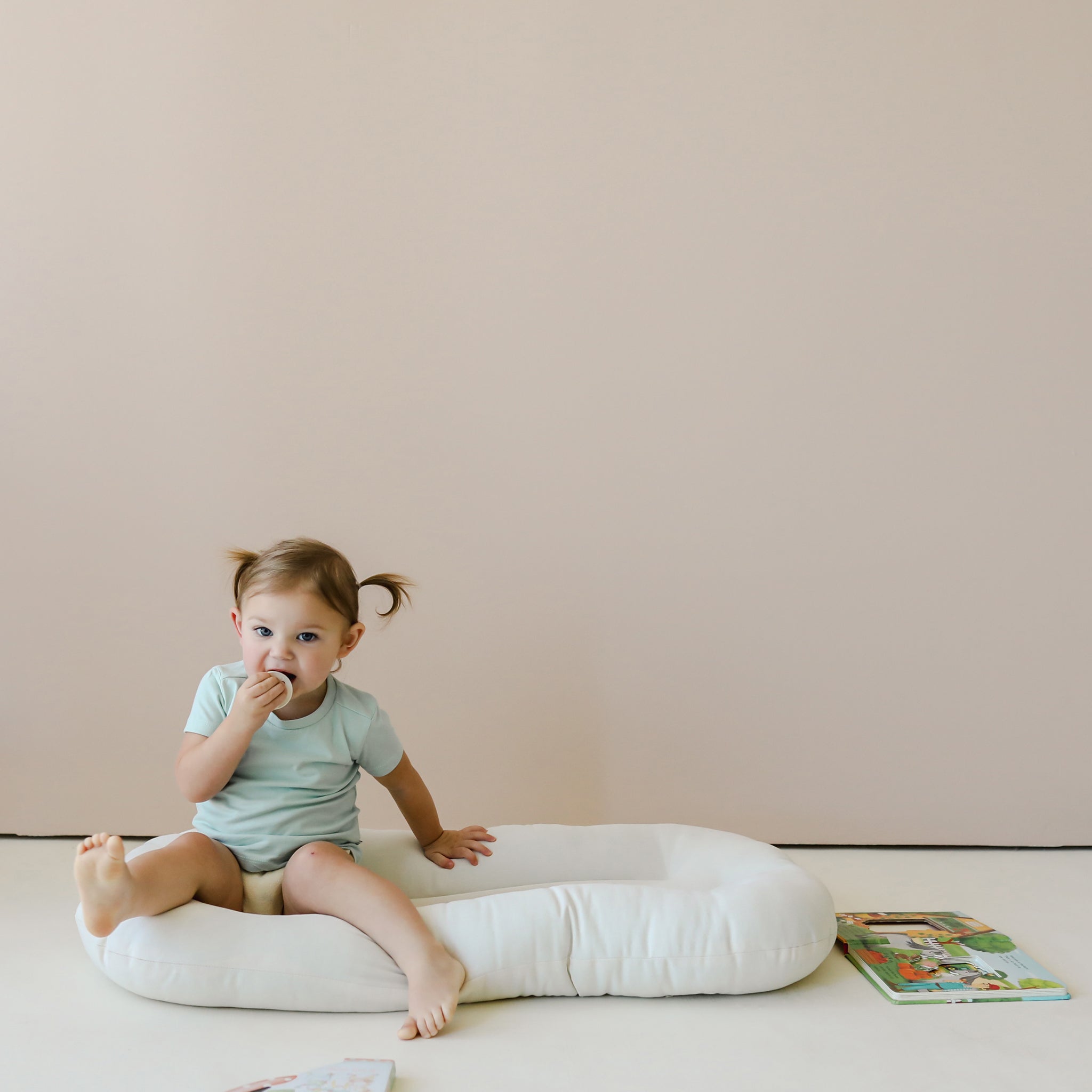 toddler Toddler Lounger | Natural – Snuggle Me Organic