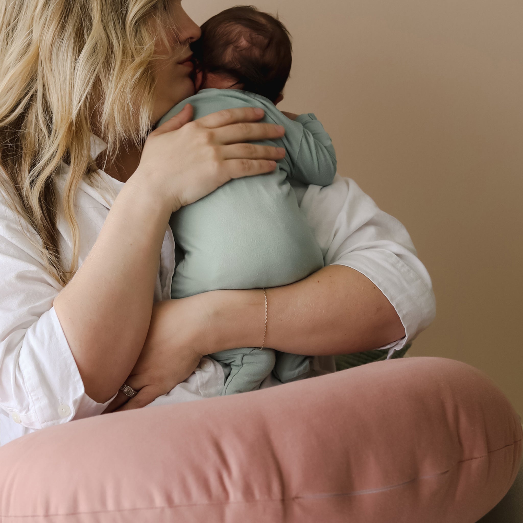 Feeding Support | Gumdrop – Snuggle Me Organic