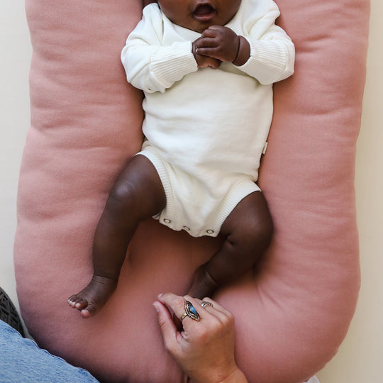 snuggle_me_infant_lounger_in_n